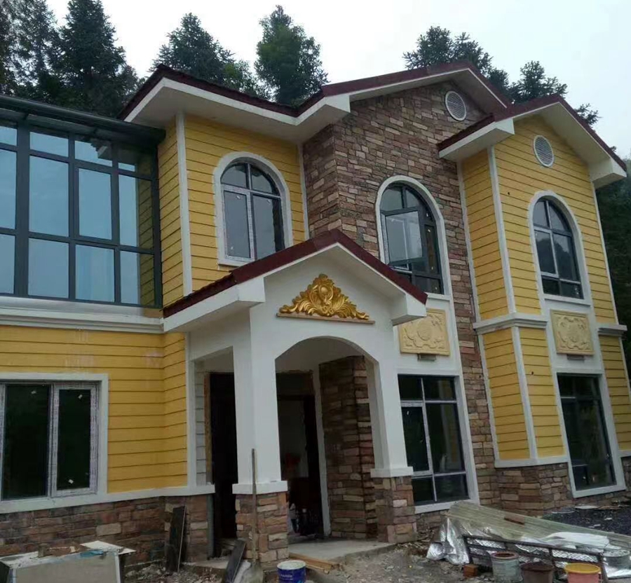 輕鋼別墅和磚混別墅哪個(gè)好？?jī)煞N房屋的性能對(duì)比