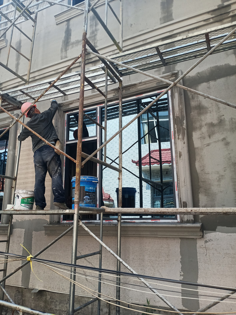 搭建中的輕鋼別墅 搭建中的輕鋼別墅