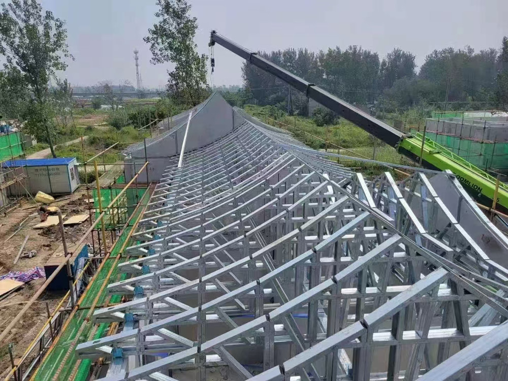 位于非洲的睿婕輕鋼別墅施工現場 位于非洲的睿婕輕鋼別墅施工現場